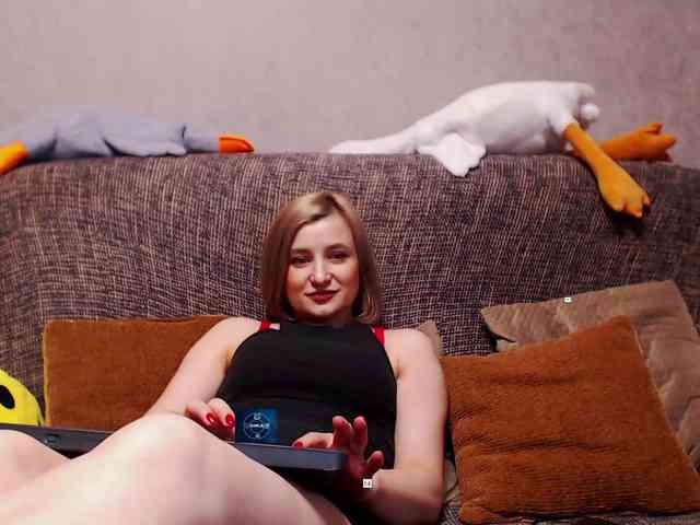 Ale4kaxx (SweetPeachxx, missQueen, misssQueen, xAle4kax)