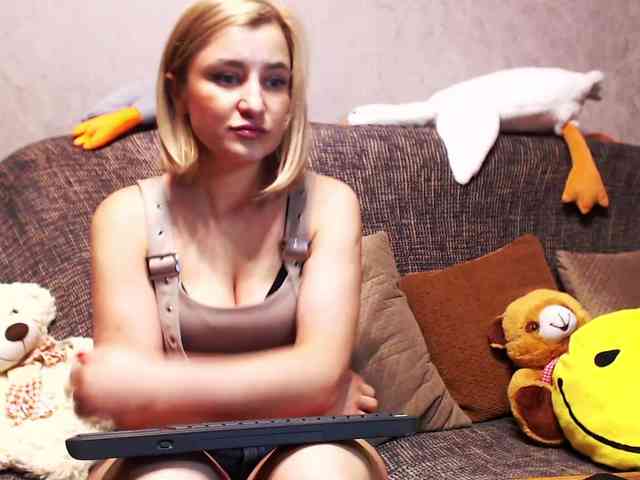 Ale4kaxx webcam