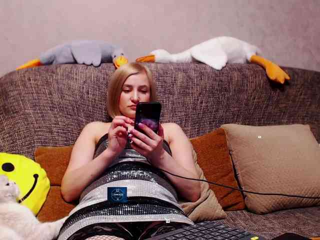 alya555 Live Webcam on BongaCams