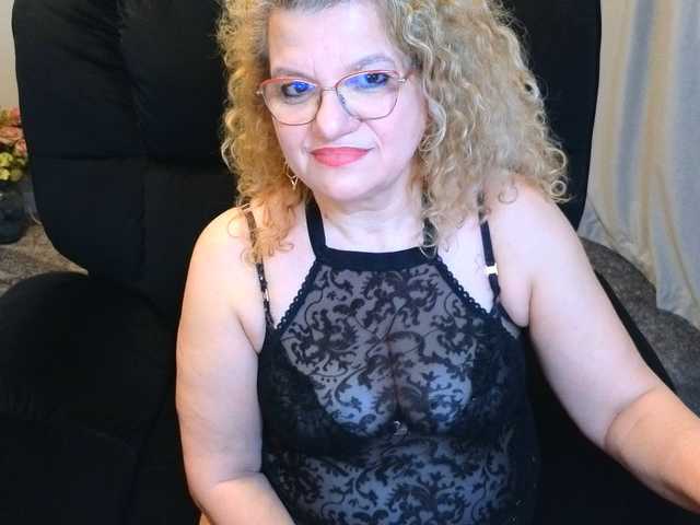 maggiemilff68's BongaCams show and profile