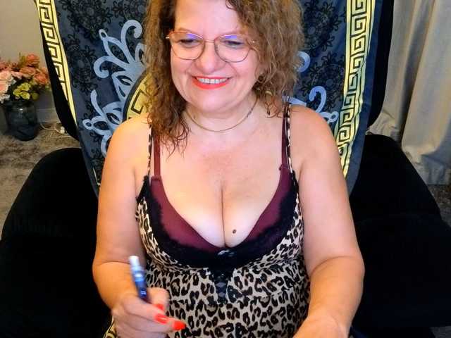 maggiemilff68 live cam on BongaCams