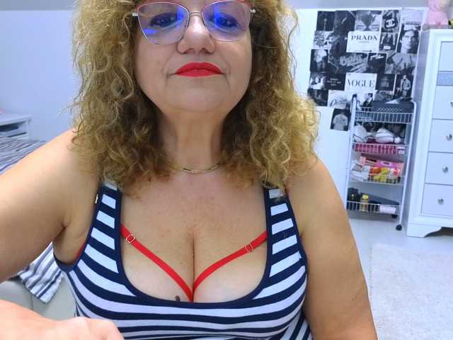 maggiemilff68 live cam on BongaCams