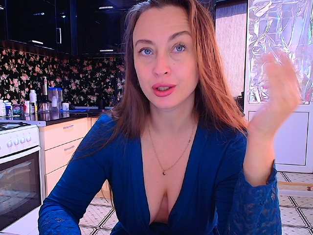 Redfox777 live cam on BongaCams