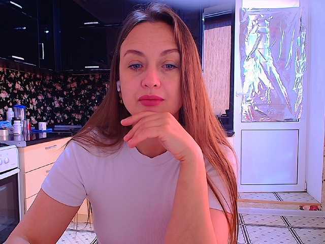 Redfox777 live cam on BongaCams
