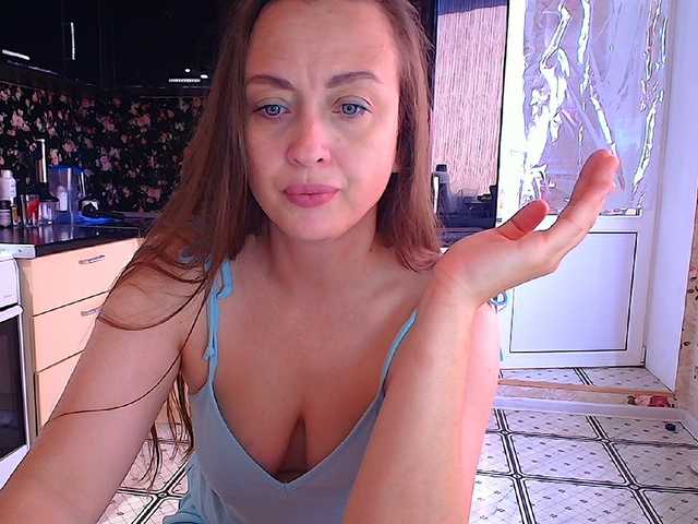Redfox777 live cam on BongaCams