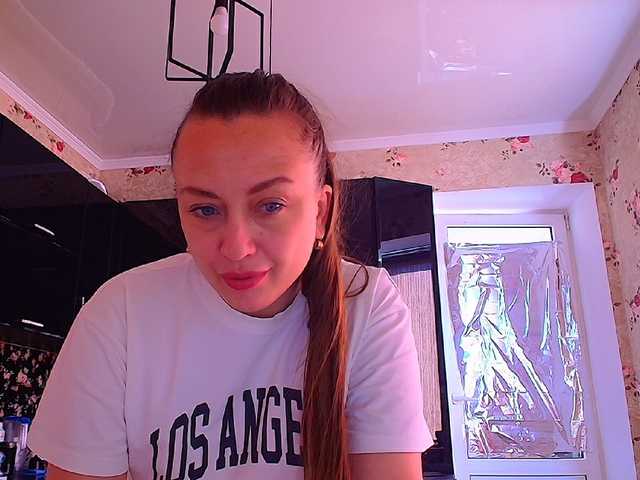 Redfox777 live cam on BongaCams