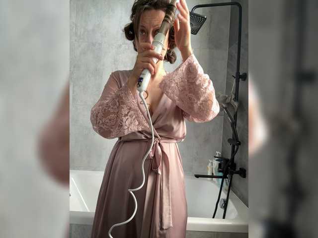 Redfox777 live cam on BongaCams