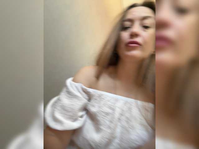 Redfox777 live cam on BongaCams