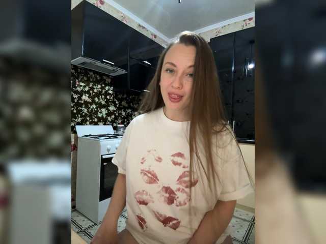 Redfox777's BongaCams show and profile