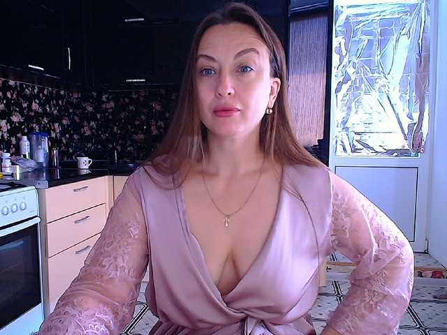 Redfox777 live cam on BongaCams