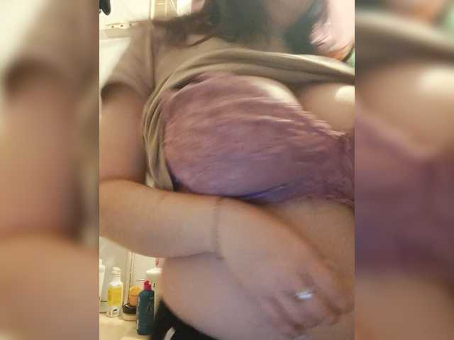 SweetDimond5 live cam on BongaCams