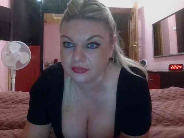 BellaX999 webcam