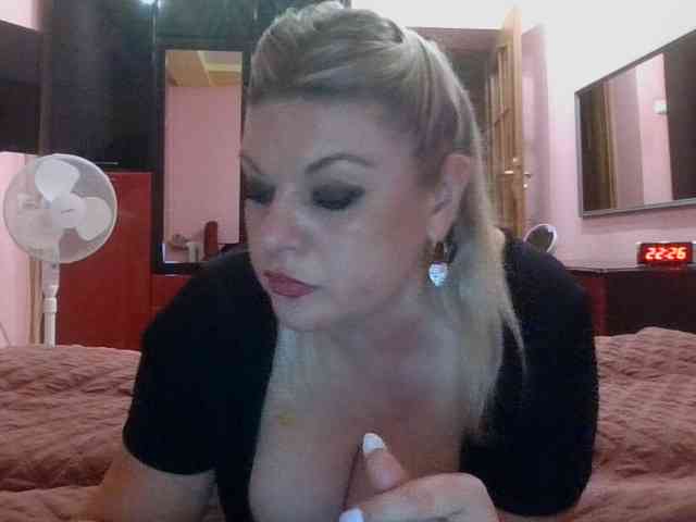 BellaX999 webcam