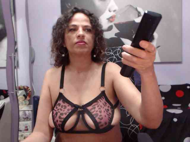 AwesomeAlicia webcam