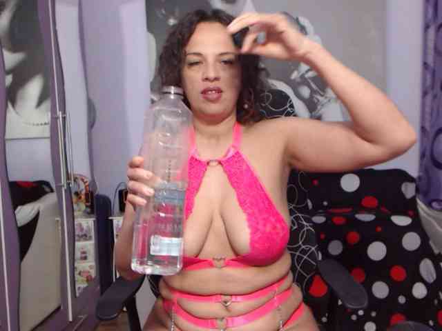 AwesomeAlicia webcam