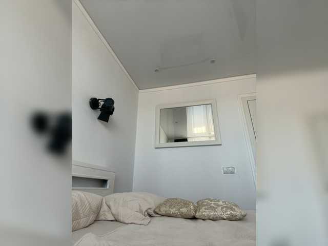 sura97 live cam on BongaCams