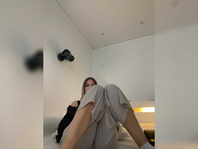 sura97 live cam on BongaCams