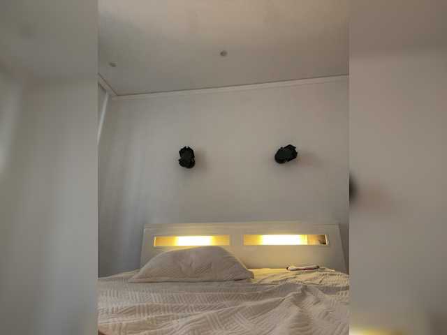 sura97 live cam on BongaCams