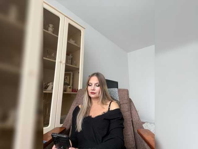 sura97 live cam on BongaCams