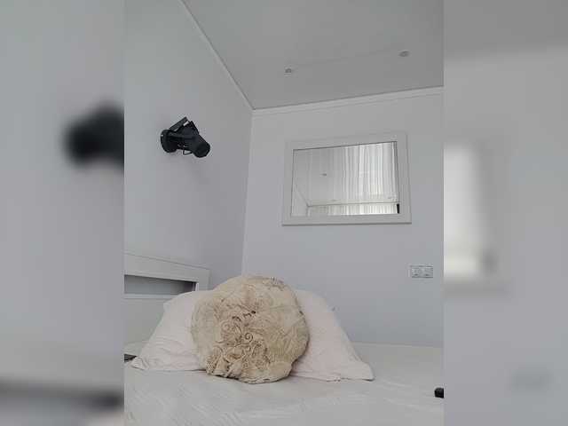 sura97 live cam on BongaCams
