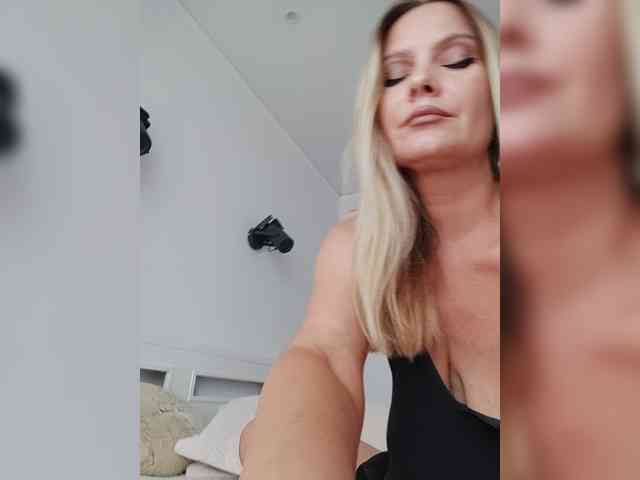 sura97 Sex Cam Show