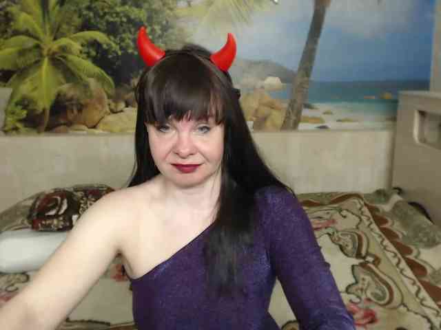 Aphelandrina Live Webcam on BongaCams