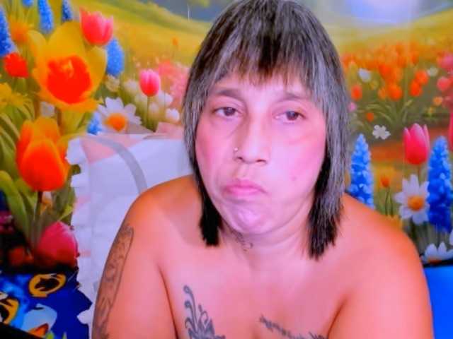 indianroxy's BongaCams show and profile