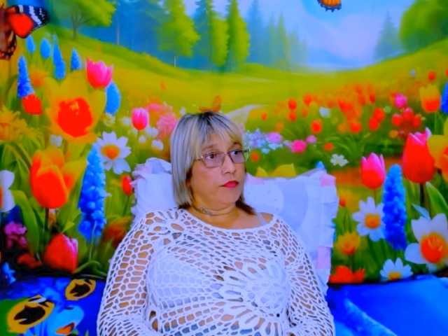 indianroxy live cam on BongaCams