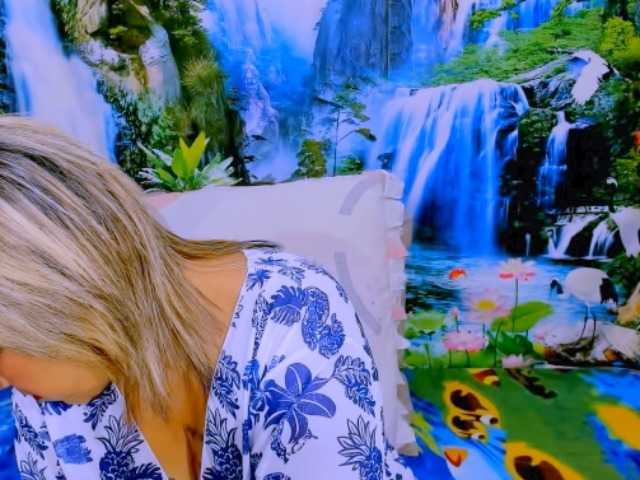 indianroxy live cam
