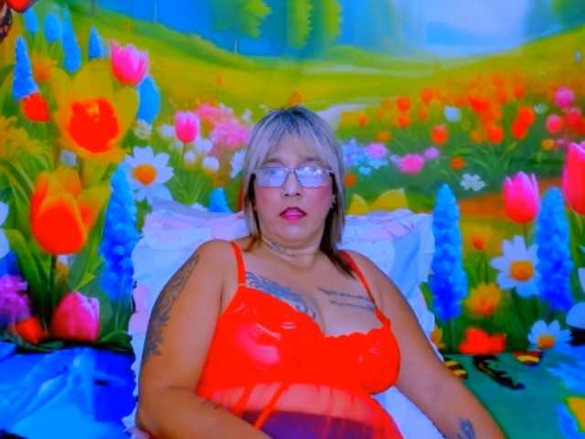 indianroxy live cam preview