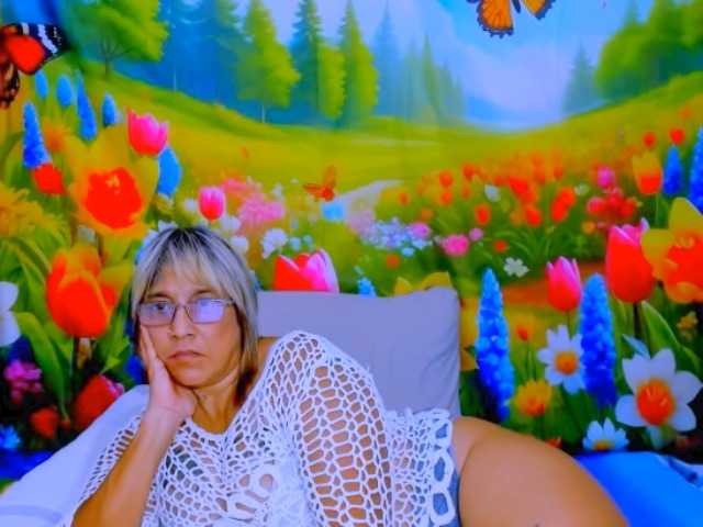 indianroxy live cam on BongaCams
