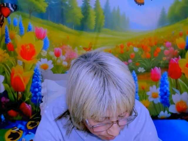 indianroxy live webcam show