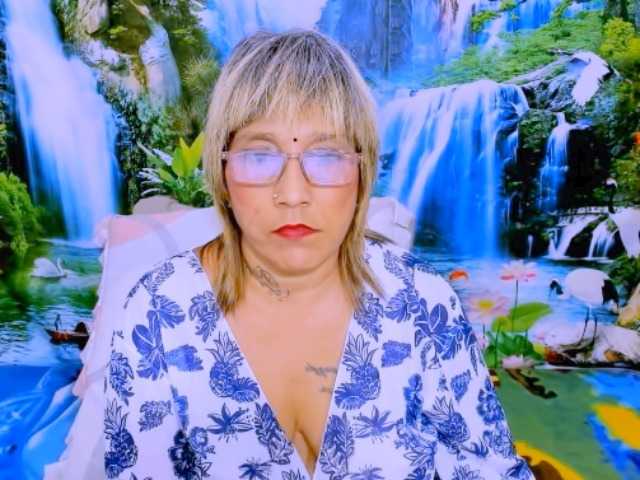 indianroxy live cam