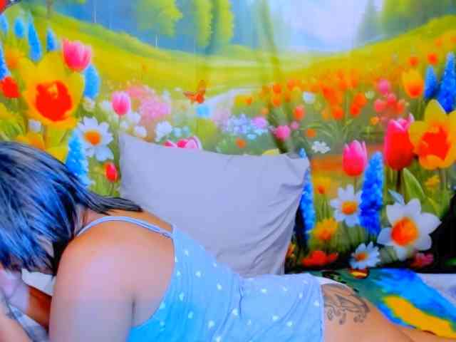 indianroxy webcam