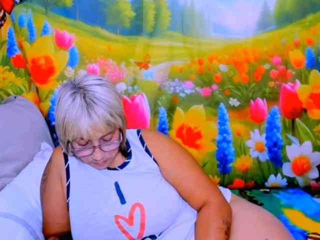 indianroxy webcam