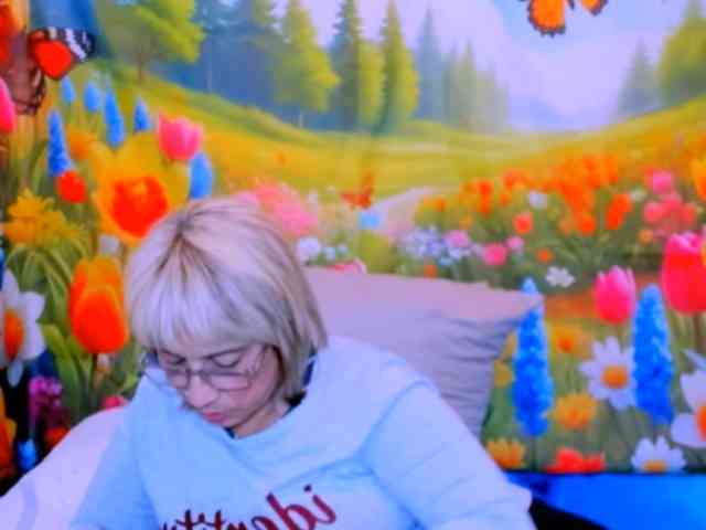 indianroxy webcam