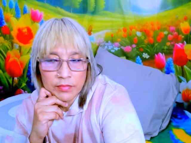 indianroxy webcam