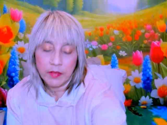 indianroxy webcam