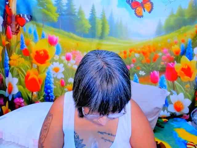 indianroxy webcam