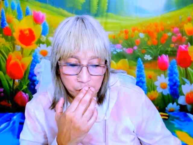 indianroxy webcam