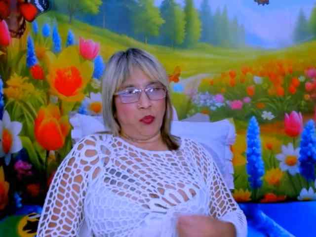 indianroxy webcam