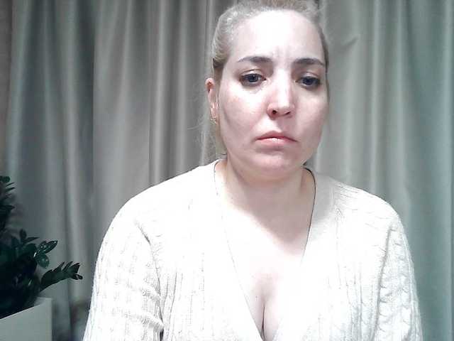 mariska-kiska's BongaCams show and profile