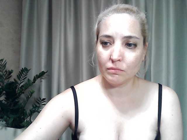 mariska-kiska live cam on BongaCams