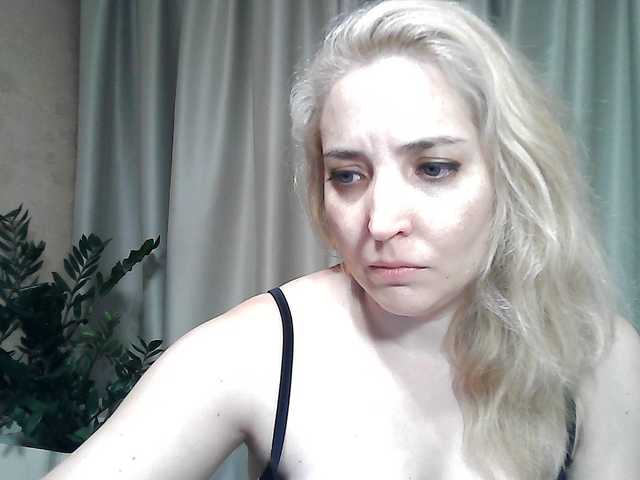mariska-kiska live cam on BongaCams