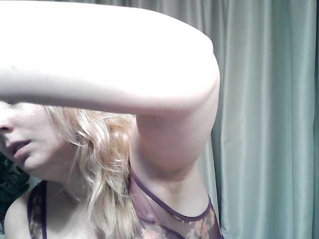 mariska-kiska live cam on BongaCams