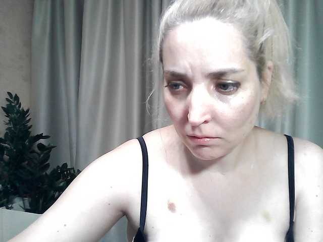 mariska-kiska live cam on BongaCams