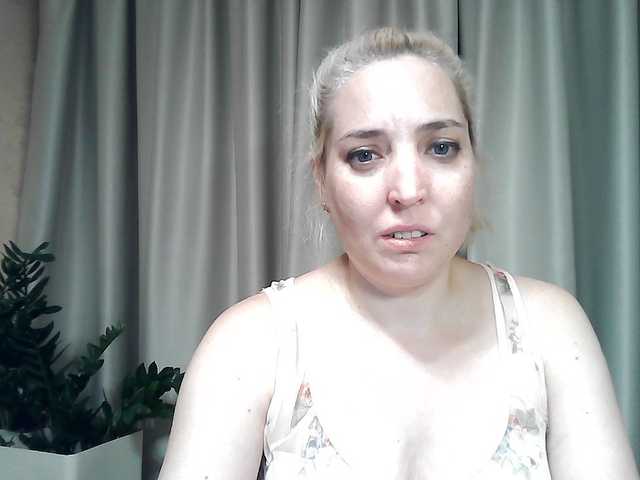 mariska-kiska live cam on BongaCams