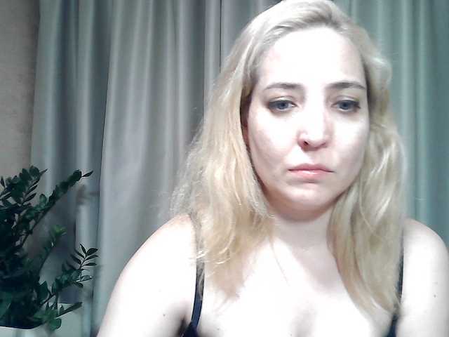 mariska-kiska live cam preview