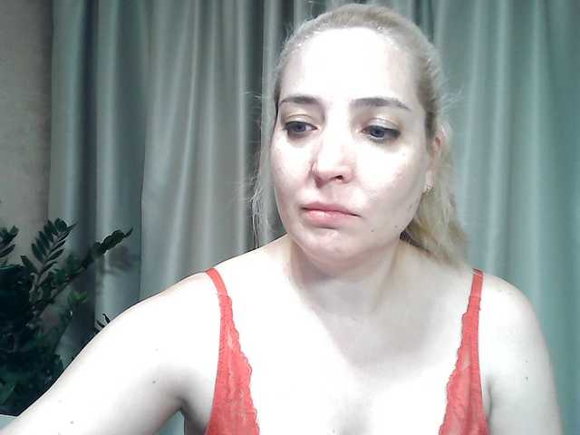 mariska-kiska live cam on BongaCams