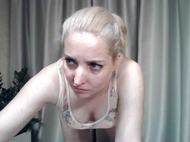 mariska-kiska live cam on BongaCams